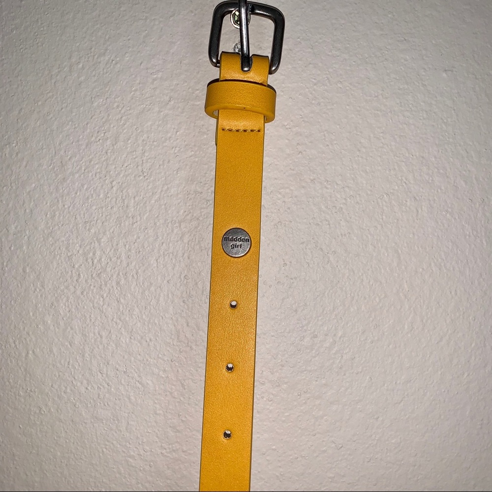 Madden girl mustard medium belt